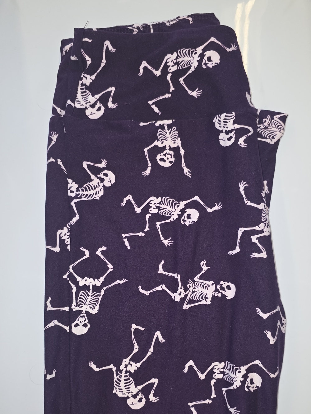 LuLaRoe Purple Leggings with White Skeleton Print